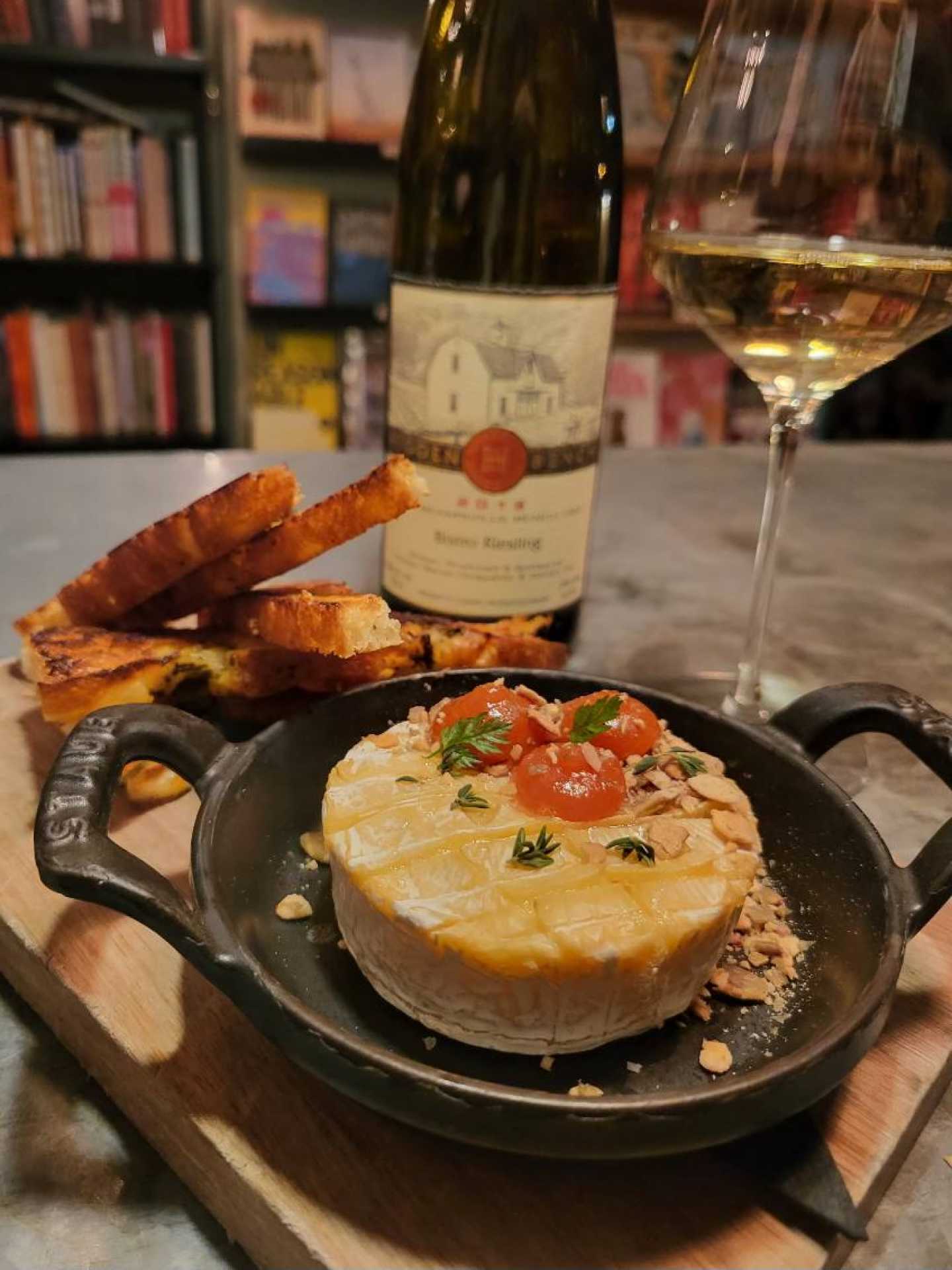 Romantic restaurants in Toronto | Neverland