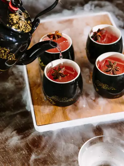 Valerie | 24 Hours in Toronto cocktail at Valerie in Hotel X Toronto