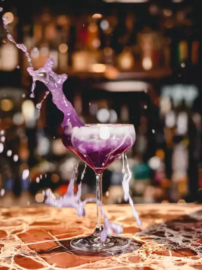 Italian restaurants Toronto | A splashing cocktail at Sofia Italian Restaurant Toronto