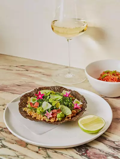 Romantic restaurants Toronto | A snow crab tostada at Henry's restaurant Toronto