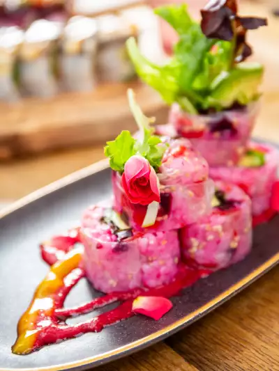 Best vegan restaurants Toronto | La Vie en Rose at Sushi Momo