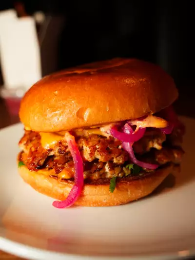 New restaurants Toronto | Spicy Chicken Sandwich at Bindi's Burgers in Toronto