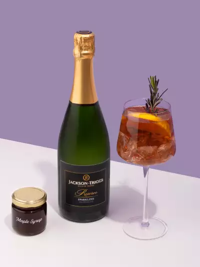 Sparkling cocktail recipes | Jackson-Triggs Reserve Sparkling VQA Canadian Spritz