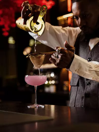 New restaurants Toronto | A gorgeous cocktail at Casa 73