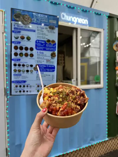 New restaurants Toronto | Cupbap outside of Chungneon food truck