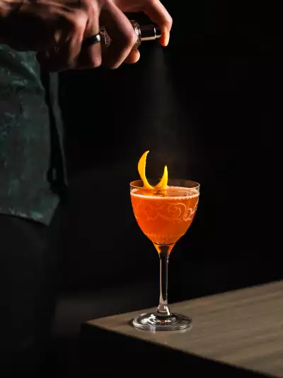 New restaurants Toronto | A cocktail at Petros82