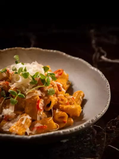 Best bars for before and after a Blue Jays game | Queens Harbour