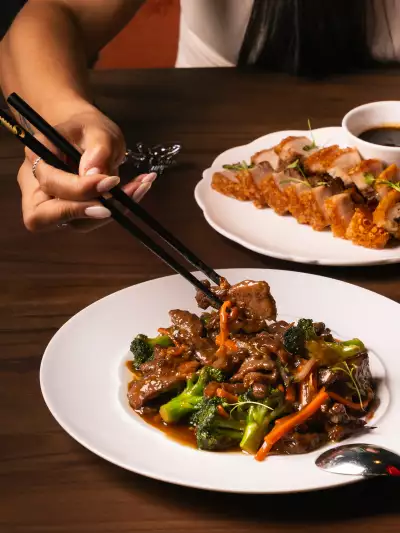 New restaurants Toronto | Honey Chinese at Portland Square