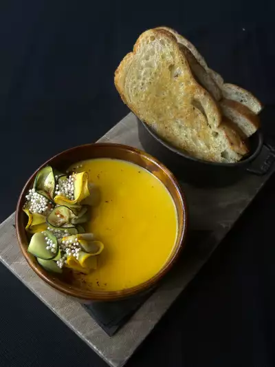 Romantic restaurants in Toronto | Soup at Neverland