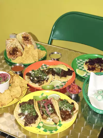 The best vegan restaurants in Toronto | Tacos and chips at Taqueria Vegana