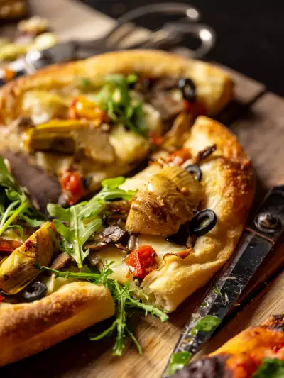 Best new Italian restaurants Toronto | A pizza at Notte Ristorante