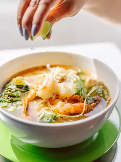 Best restaurants in Toronto | BÚN THÁI at The Lunch Lady
