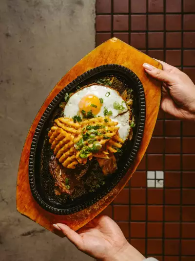 Best restaurants in Toronto | BÒ NÉ at The Lunch Lady