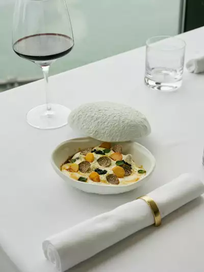 Best restaurants Toronto | A dish served inside a clamshell plate at Don Alfonso 1890