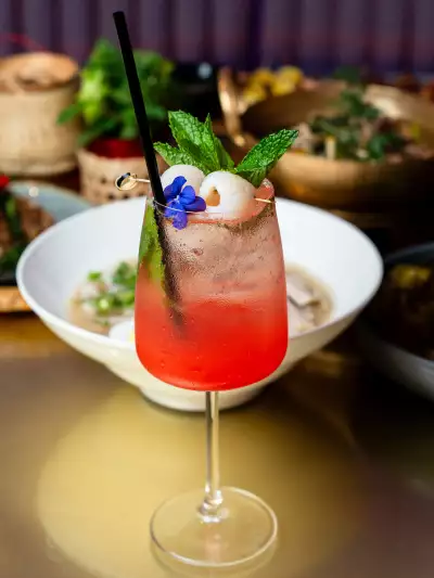 Isaan der Thai | The Lychee Fizz cocktail at Isaan der Thai