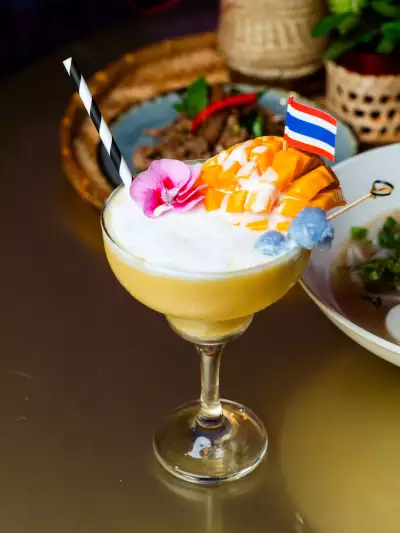 Isaan der Thai | The Mangolicious cocktail at Isaan der Thai