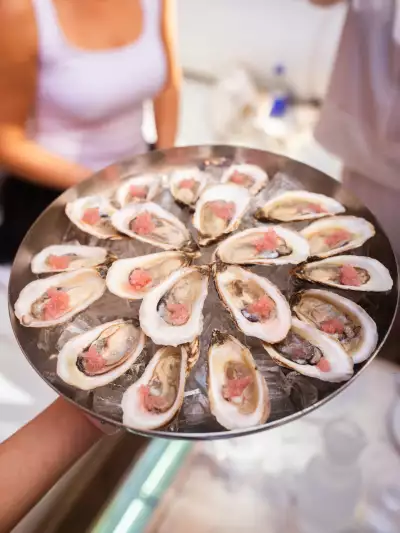 Oysters at Cassius on King