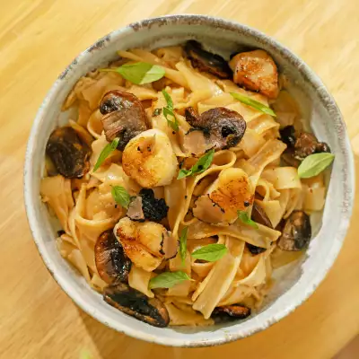 Cookin app for homemade food delivery | Creamy Pad See Ew Truffle with Seared Wild Scallops from Chao Lay