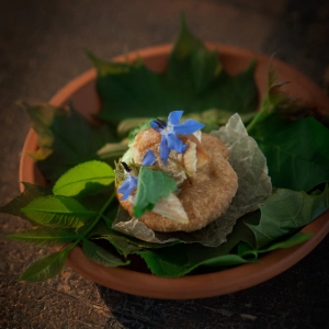 Indigenous food experiences in Canada | Ojibwe bannock at Naagan in Owen Sound, Ontario