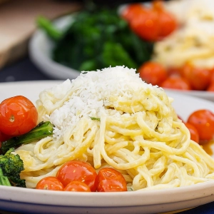 Creamy Lemon Pasta with Buttery Steak