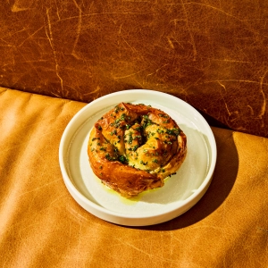 Spanakopita at Mamakas Taverna