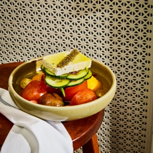 Hori&aacute;tiki at Mamakas Taverna