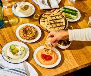 House dips and pita at Mamakas Taverna