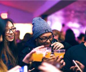 Craft beer lovers celebrate the season at Hoppy Holidays