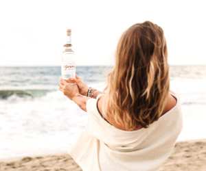 bottles-aguamiel-tequila