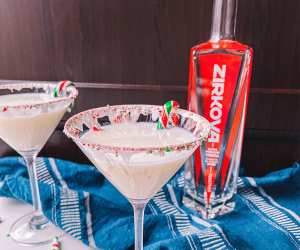 Holiday cocktail vodka martini recipe | Zirkova Vodka candy cane martini