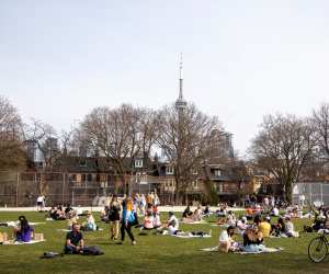 Things to do in Toronto this April 2021 | People sitting in Trinity Bellwoods Park