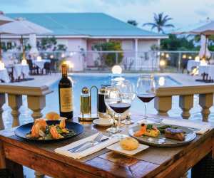 Saint Martin | Dining poolside in beautiful Saint Martin