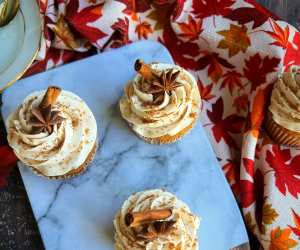 Chai latte cupcake recipe from Alina Fintineanu, The Luxe Baker