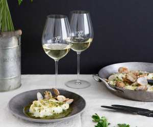 Rioja wines | White wine, hake and clams