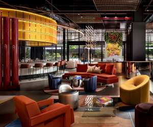 W Toronto | Lobby bar Living Room at the W Toronto