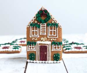 Toronto's best desserts | Gingerbread house from Bobbette and Belle