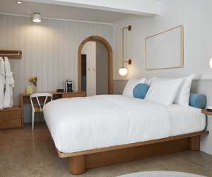 A guest room at The Beach Motel, Southampton, Ontario