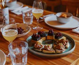 Farm-to-table dining in Québec: Cabane à sucre (sugar shack) at the agritourism farm Le Mangeoir