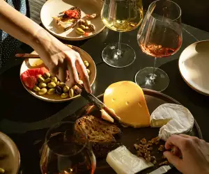 Aasha Wines cabernet sauvignon Curious Glance | Charcuterie and cheese