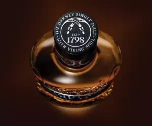 Highland Park 12 Year Old Viking Honour from above