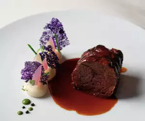 A meat dish at Don Alfonso 1890