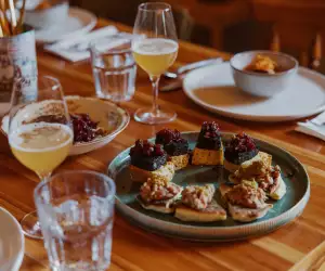 Farm-to-table dining in Québec: Cabane à sucre (sugar shack) at the agritourism farm Le Mangeoir